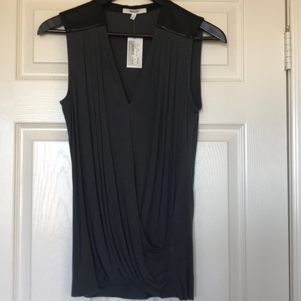 Gry/Blk top by Bailey44